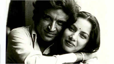 ‘I fell head over heels’: Shabana Azmi recalls the day Javed Akhtar ‘brought the entire shop of flowers’ for her | Hindi Movie News