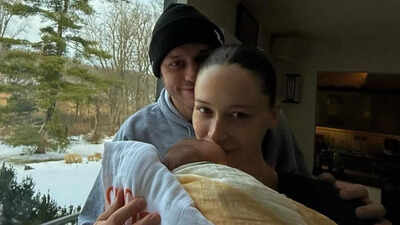 Pete Davidson: Pete Davidson’s girlfriend Elsie Hewitt celebrates daughter Scottie turning 12 weeks old, shares adorable photos | English Movie News