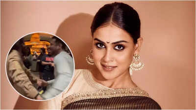 Genelia and Riteish Deshmukh groove with birthday boy Fardeen Khan to ‘Kambakht Ishq’: ‘FK…we love you’ – WATCH |