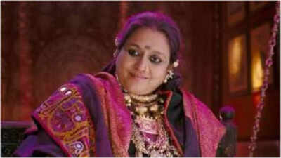 Supriya Pathak: ‘No washrooms, no vanity vans’: Supriya Pathak recalls they ‘didn’t care back then’ on harsh realities of film sets in 80s | Hindi Movie News