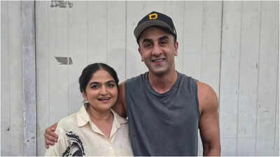 Ranbir Kapoor poses with ‘Kaushalya Maa’ Indira Krishnan on ‘Ramayana’ sets; fans can’t stop gushing |