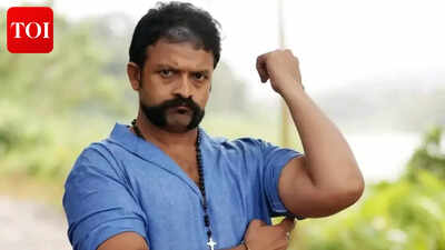 ‘Aadu 3: One Last Ride’ advance booking day 1: Jayasurya and Vinayakan’s comedy film crosses Rs 1 crore | Malayalam Movie News