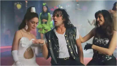 Mona Singh: ‘Can’t dance in front of your dad: Mona Singh on tricky climax shoot in Aryan Khan’s debut, Shah Rukh Khan’s sweet promise |