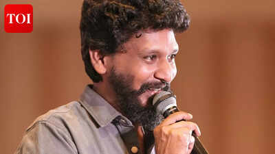 Lokesh Kanagaraj film shoot props mistaken for AK-47 rifles in Chennai; Is promo loading for the Allu Arjun starrer? | Tamil Movie News