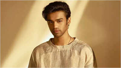 Babil Khan back on sets, shoots in Bhopal: ‘Time to make you proud again’ | Hindi Movie News