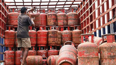 Govt clamps down on LPG refills for piped gas users | India News