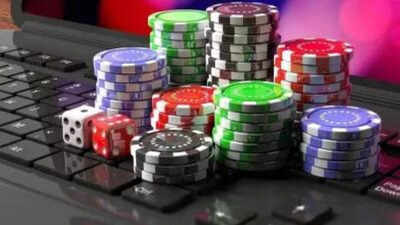 Govt blocks 300 illegal betting & gambling sites | India News