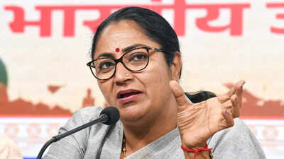 Delhi CM Rekha Gupta holds pre-budget consultation with gig workers, farmers, workers | India News