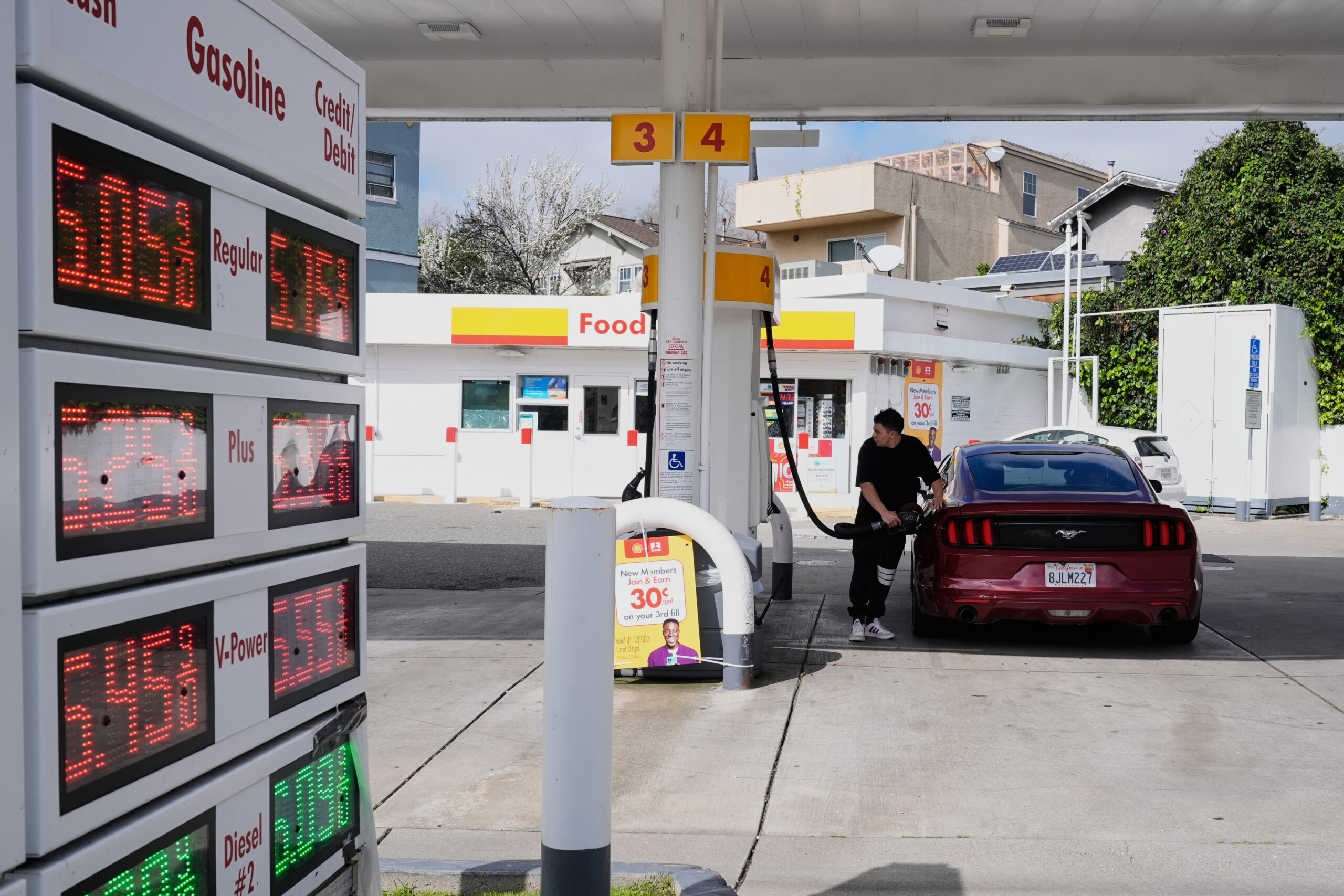 One month into Iran, the GOP’s political reality sinks in