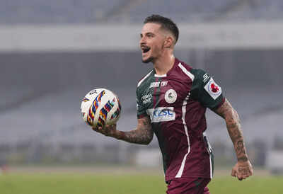 ISL: Jamie Maclaren nets four, Mohun Bagan hammer Odisha 5-1 at Salt Lake | Football News