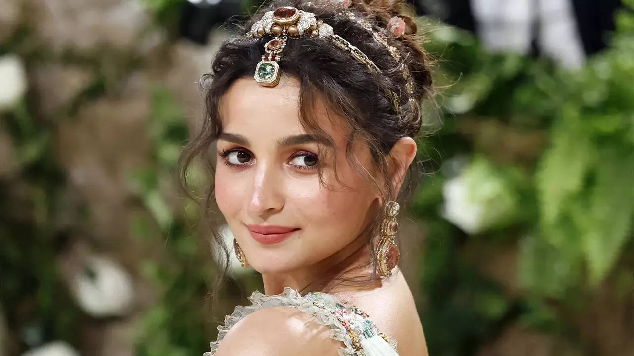 Bollywood stars with foreign citizenship