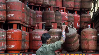 LPG panic booking eases, online orders up after crash | India News
