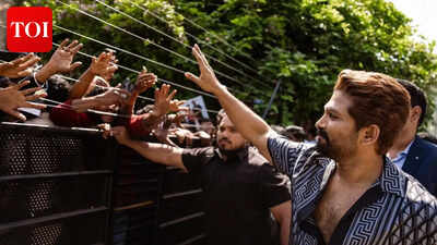 ‘Raaka’ actor Allu Arjun’s birthday event turns chaotic; Police lathi charge to control fans in Hyderabad | Telugu Movie News
