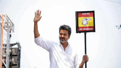 Thalapathy Vijay: Tamil Nadu polls: Vijay’s Tiruppur rally called off after 15 faint in scorching heat | India News
