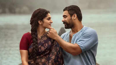 ‘Pallichattambi’ box office collections day 3: Tovino Thomas starrer sees drop; Mints Rs 5.91 crores India net | Malayalam Movie News