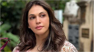 ‘Every missed ID check puts a young life in danger’: Isha Koppikar slams underage drinking in Mumbai, says minors given alcohol “freely” | Hindi Movie News