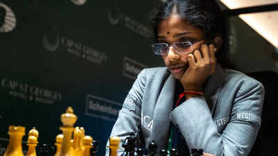 Candidates Chess: How Vaishali crashed into the Chinese wall in Round 12 | Chess News