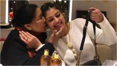 Zanai Bhosle cherishes memories of grandmother Asha Bhosle in emotional Instagram post: ‘Finding peace’ | Hindi Movie News