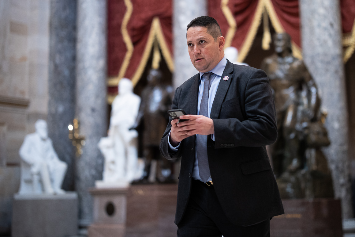 Tony Gonzales says he will resign from House