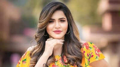 ‘Chal Mohan Ranga’ actress Ashu Reddy breaks silence on Rs 9 crore cheating allegations, issues strong legal warning over ‘baseless’ scandal reporting: ‘False and misleading | Telugu Movie News