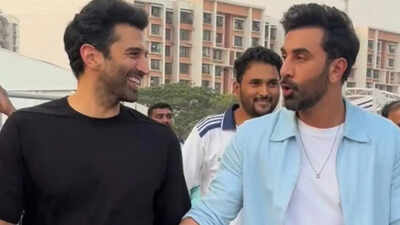 Ranbir Kapoor and Aditya Roy Kapur spotted together at Mumbai event; VIRAL reunion has fans demanding ‘YJHD 2’ | Hindi Movie News