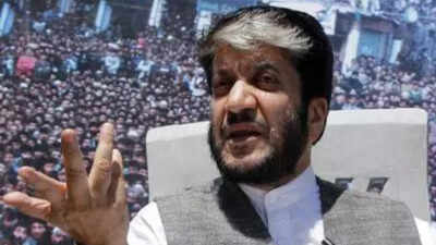 Kashmir Separatist Leader Shabir Ahmed Shah: NIA arrests Kashmiri separatist leader Shabir Ahmad Shah for 1996 Srinagar violence case; sent to Jammu on 3-day remand | India News