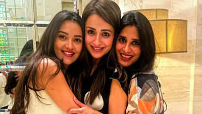 Inside Trisha’s cozy pre-birthday bash: ‘Karuppu’ star’s early birthday party raises speculations | Tamil Movie News