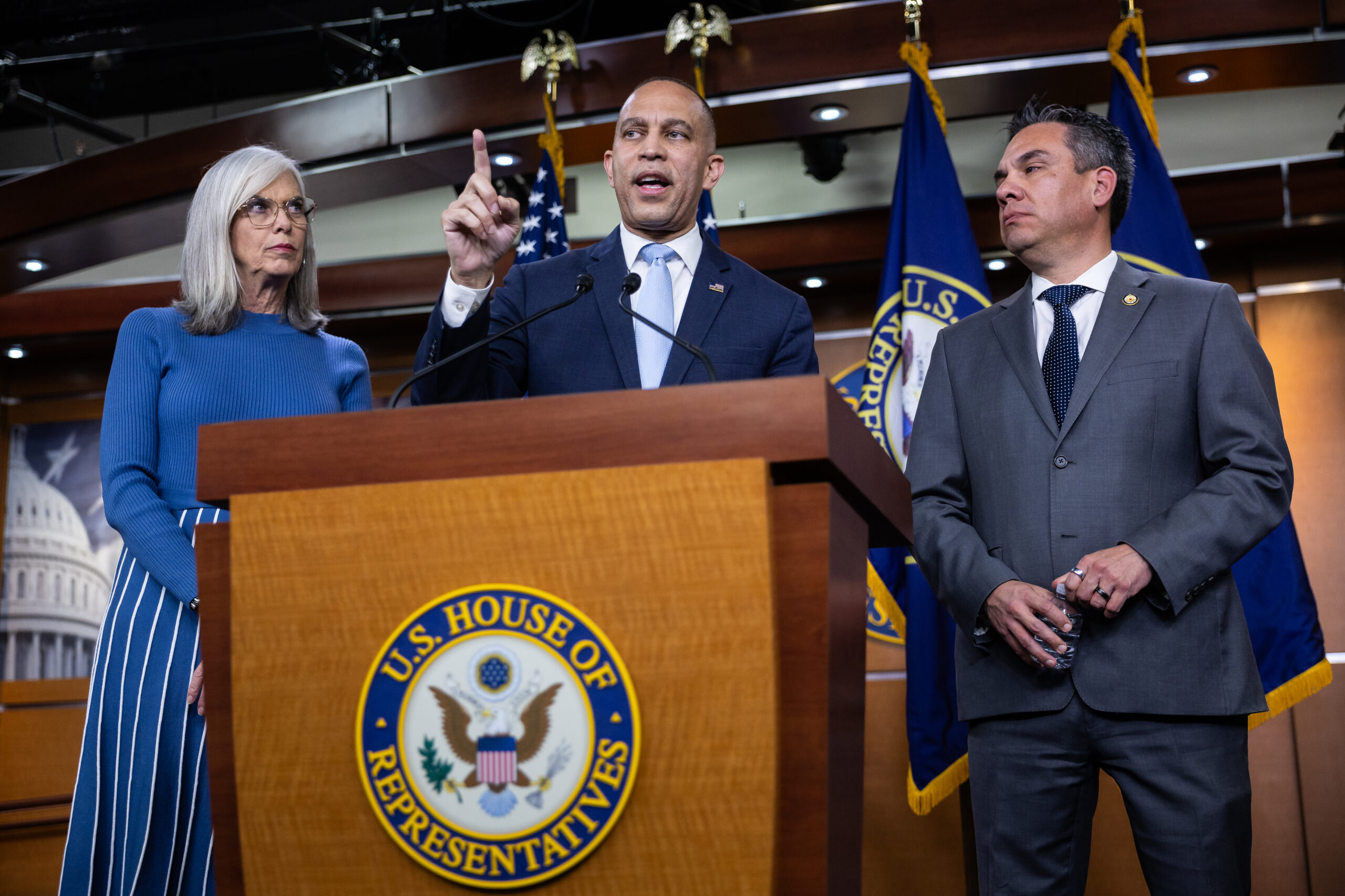 ‘Junior reporters’ pepper Hakeem Jeffries with tough questions