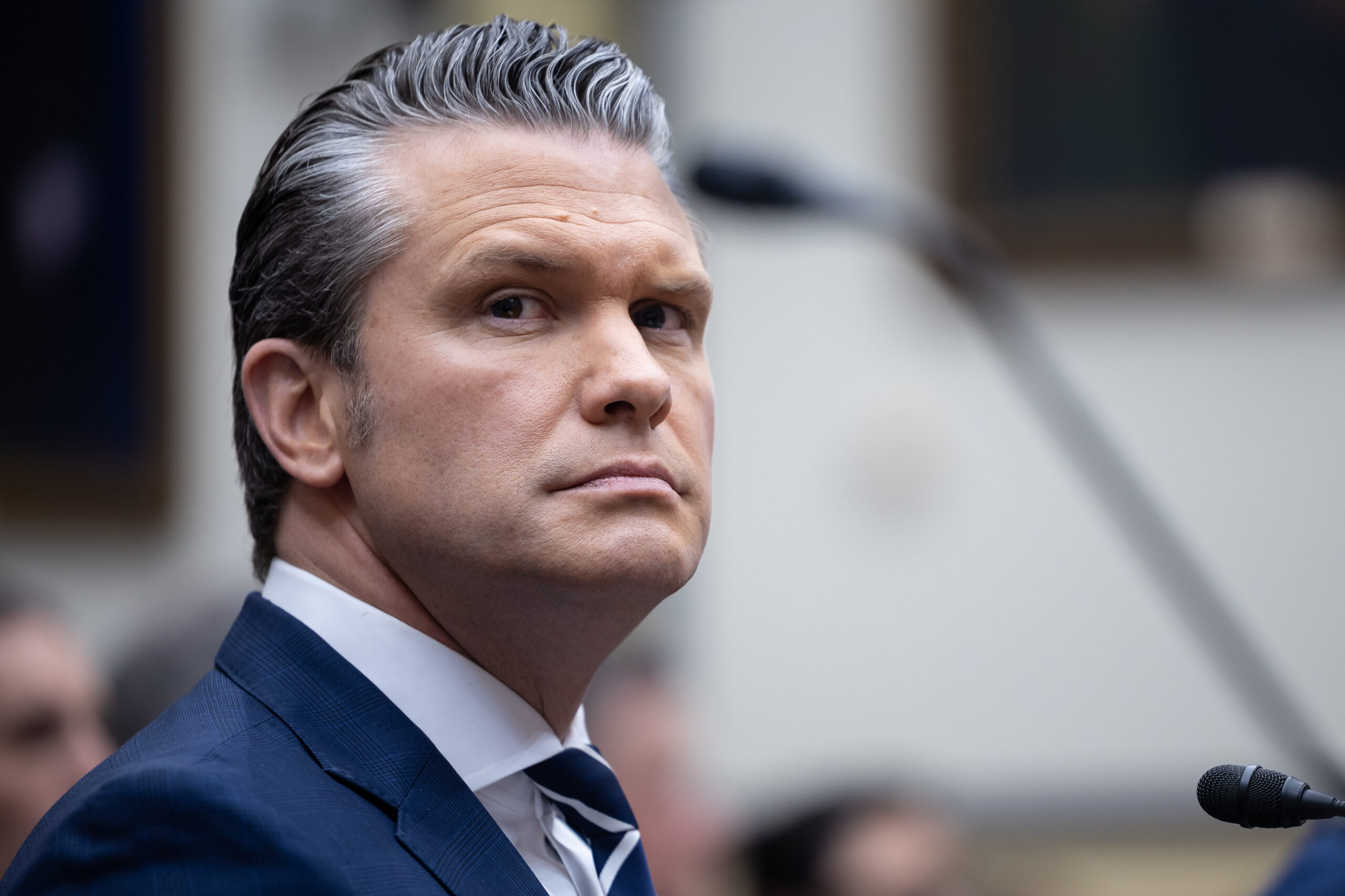 As Iran war drags on, Hegseth labels Dems obstacle to peace