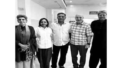 Cricket legends Kapil Dev and Madan Lal attend Anupam Kher’s play in Delhi: ‘These are the heroes we grew up cheering for’ | Hindi Movie News