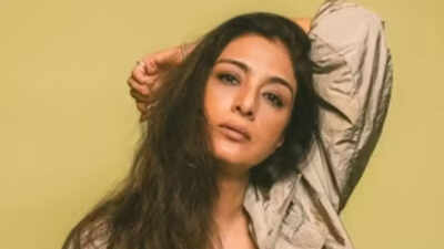 Tabu on working with Karisma Kapoor, revealed what Babita called them; ‘the hit pair of cinema’ |