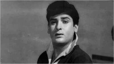 Shammi Kapoor: ‘Please gaana badal do’: When Shammi Kapoor couldn’t stop his tears while filming ‘Dil Ke Jharokhe Mein’ | Hindi Movie News