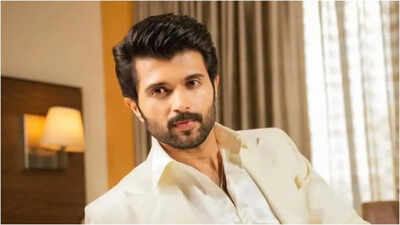 ‘Makes me feel like I am not doing enough’: Vijay Deverakonda reacts to overwhelming birthday messages from his ‘rowdy’ fans | Telugu Movie News