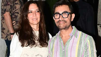 Aamir Khan holds hands with girlfriend Gauri Spratt as they attend Ashoke Pandit’s birthday celebration – PICS |
