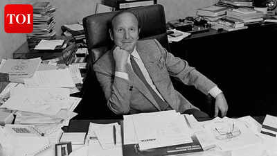 Clive Davis Hospitalization: 94-year-old music executive Clive Davis hospitalized in New York for upper respiratory infection | English Movie News