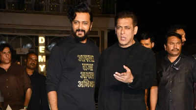 ‘Sorry bhai, sorry’: Salman Khan accepts paparazzi’s apology at Raja Shivaji success party after hospital controversy | Hindi Movie News