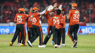 IPL Points Table after Match 49: SRH climb to top spot; PBKS suffer three consecutive losses | Cricket News