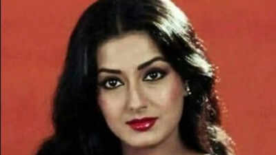 Moushumi Chatterjee opens up on getting married at 15 and being a mom at 17: ‘Subah se shaam tak line hoti thi’ |