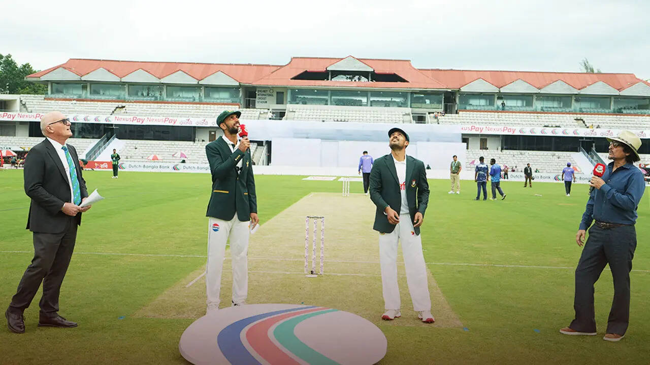 Bangladesh 3/1 in 1.1 Overs | BAN vs PAK, 2nd Test Live Score: Pakistan captain Shan Masood wins toss, opts to field against Bangladesh