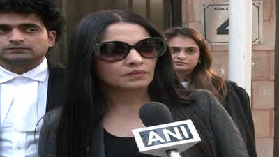 Peter Haag Fir: Celina Jaitly Accuses Husband Peter Haag of Domestic Violence, FIR Filed |