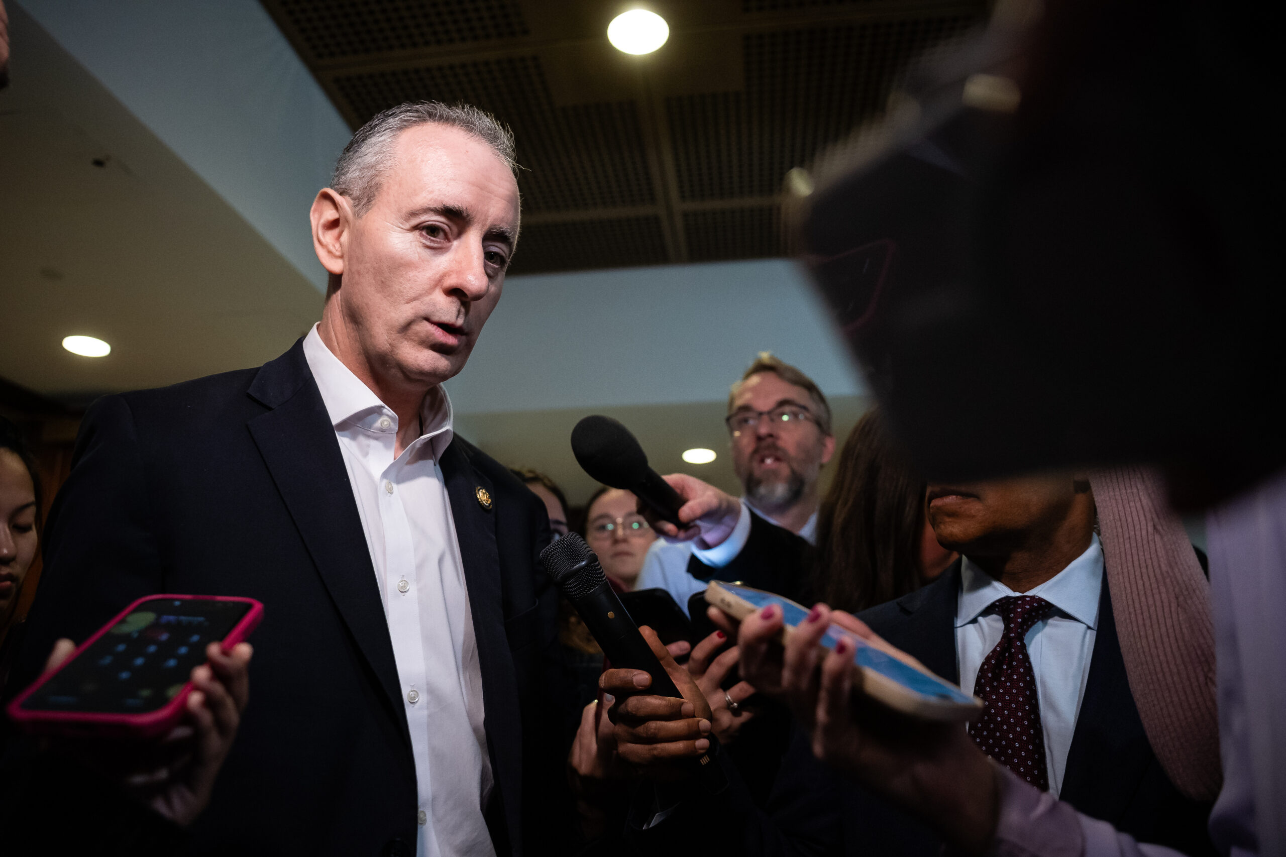 Key House GOP moderate dismisses ballroom funding request