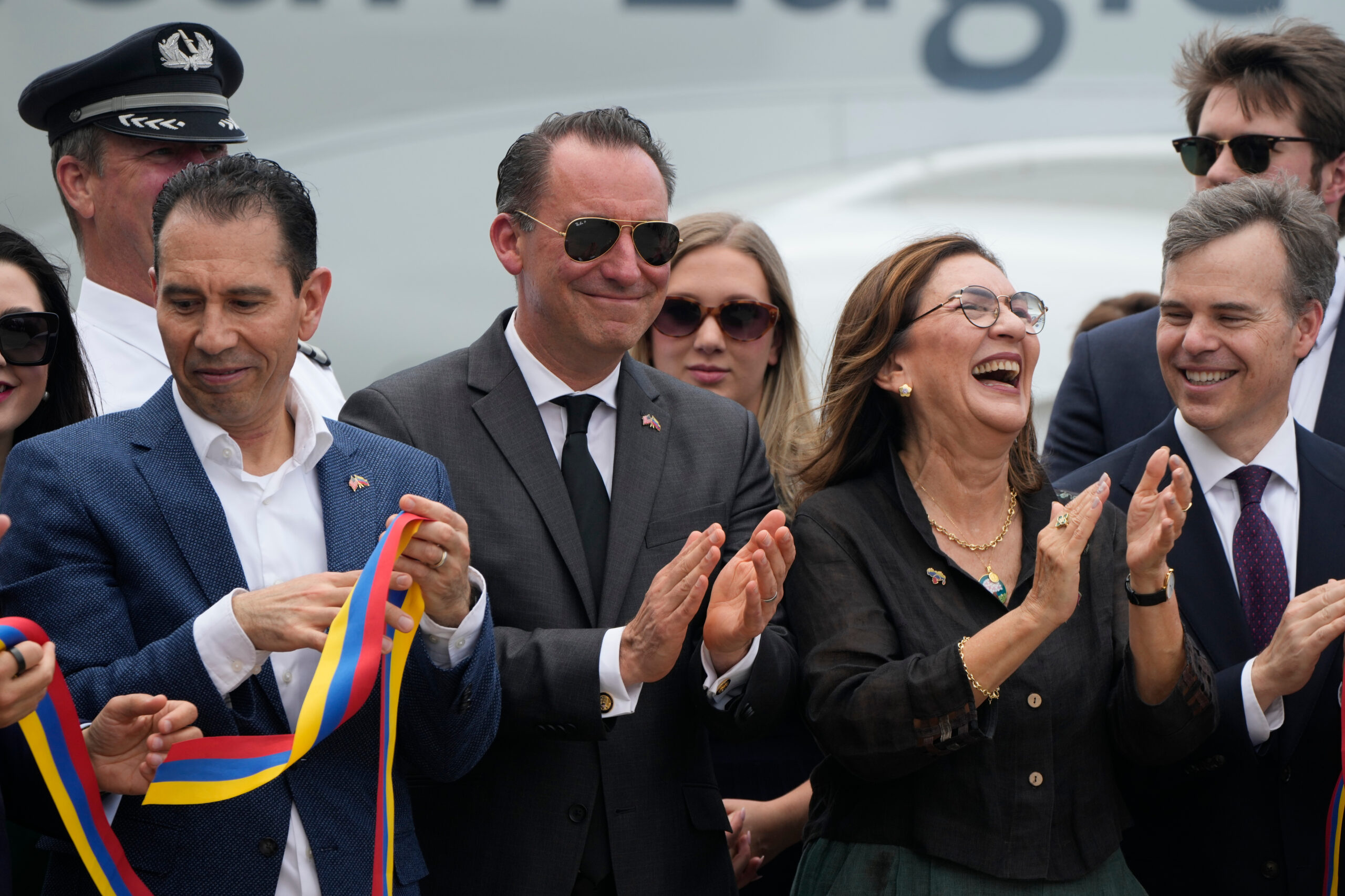 Trump administration ramps up oil engagement in Venezuela as election questions loom