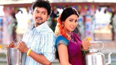 Shriya Saran REVEALS why fans love Thalapathy Vijay; ‘Azhagiya Tamil Magan’ actress shares an emotional story | Tamil Movie News