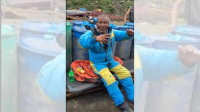 Sherpa survives 6-day Everest ordeal sans food, O2 | India News