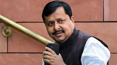 BJP cites GDP figures, says joke’s on Rahul | India News