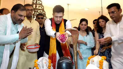 Raghav Chadha Celebrates Modi Becoming Longest-Serving Elected PM with Special Pooja | India News