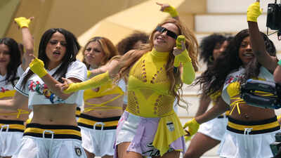 Shakira keeps dancing as World Cup staff rush her off field in viral ceremony video |