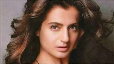 Ameesha Patel on why audiences can never forget iconic characters as ‘Gadar’ clocks 25 years: ‘You still love Shah Rukh Khan as Raj, Kajol as Simran, Madhuri as the ‘Dhak Dhak’ girl’ |
