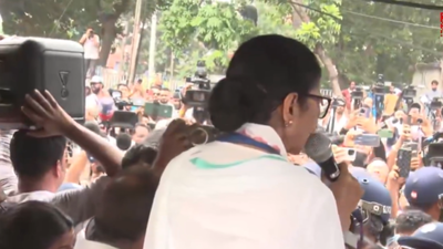 Mamata Banerjee protests attack on Abhishek Banerjee, TMC leaders without police permission; watch | India News