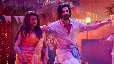 Akshara Singh recalls Akshay Kumar shooting with 104-degree fever for Welcome To The Jungle song Ghis Ghis Ghis: ‘He loves his craft’ |